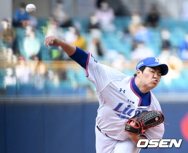 1일 오후 대구 삼성라이온즈파크에서 ‘2021 신한은행 SOL KBO리그’ 삼성 라이온즈와 LG 트윈스의 경기가 열렸다. 1회초 삼성 선발 김윤수가 마운드에 올라 힘차게 공을 뿌리고 있다./ksl0919@osen.co.kr