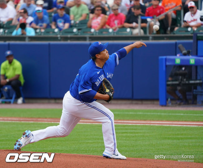 [사진] 류현진은 2021년 6월 27일(이하 한국시간) 캐나다 온타리오 토론토 로저스 센터에서 열린 ‘2021 메이저리그’ 볼티모어 오리올스와 홈경기에서 선발 등판해 5회까지 무실점 호투를 펼쳤다.ⓒGettyimages(무단전재 및 재배포 금지)