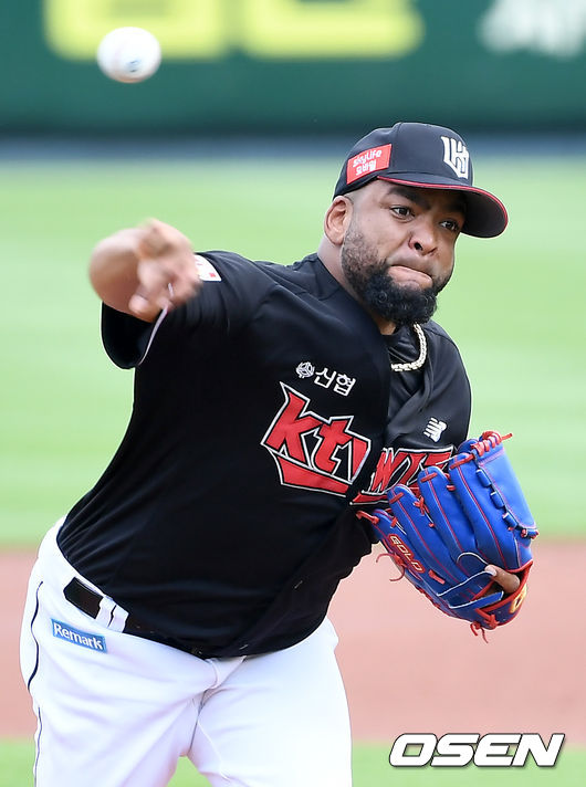 27일 오후 대전 한화이글스파크에서 ‘2021 신한은행 SOL KBO리그’ 한화 이글스와 kt 위즈의 경기가 열렸다.1회말 kt 선발 데스파이네가 마운드에 올라 힘차게 공을 뿌리고 있다. 2021.06.27 /ksl0919@osen.co.kr