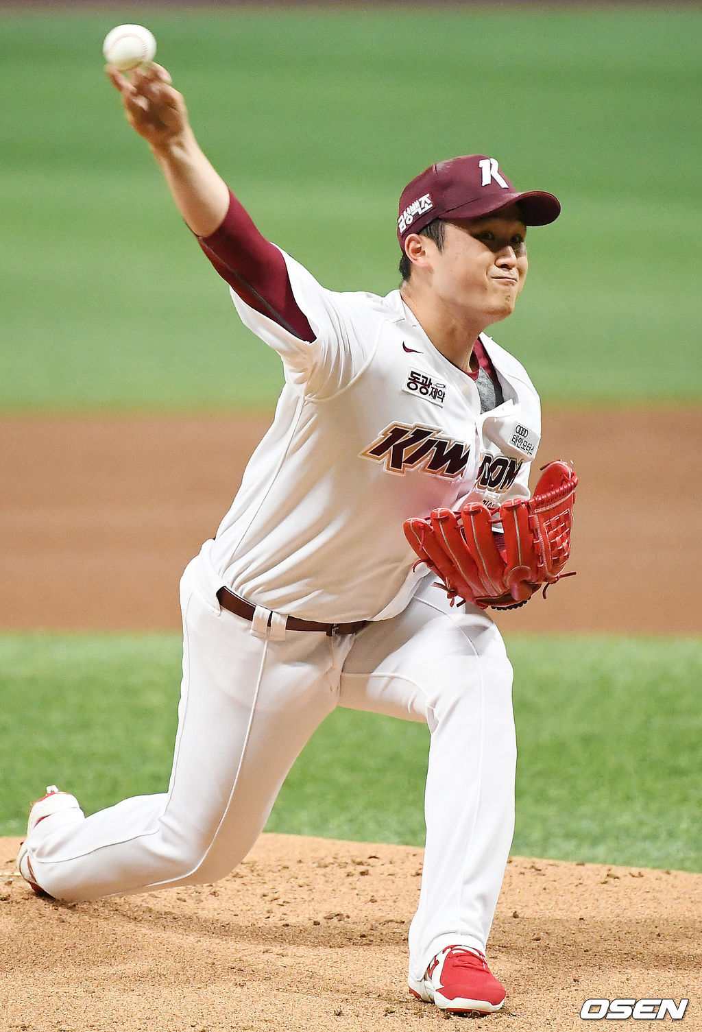 키움 선발 최원태가 마운드 위에서 힘차게 공을 뿌리고 있다. 21.06.17/rumi@osen.co.kr