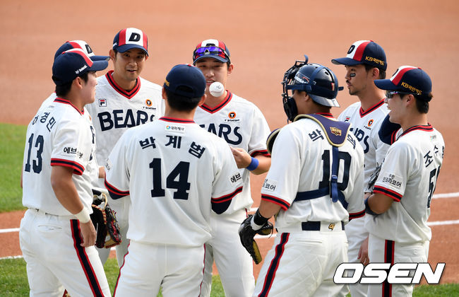 두산 선수들이 경기를 준비하고 있다. 2021.06.26 /jpnews@osen.co.kr