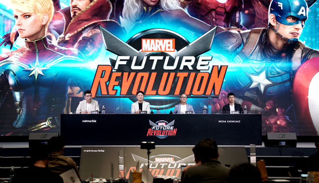 왼쪽부터 넷마블 이정욱 사업부장, 넷마블 권영식 대표, 넷마블몬스터 김건 대표, 넷마블몬스터 조두현 개발총괄. /넷마블 제공.