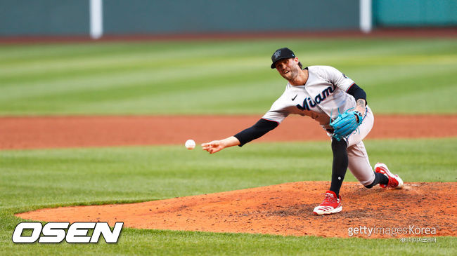 [사진] 30일(한국시간) 토론토 블루제이스로 트레이드된 애덤 심버. ⓒGettyimages(무단전재 및 재배포 금지)