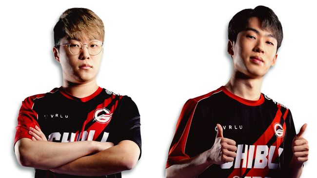 GPS 기블리 '스피어' 이동수(왼쪽)와 '렌바' 서재영. /크래프톤 제공.