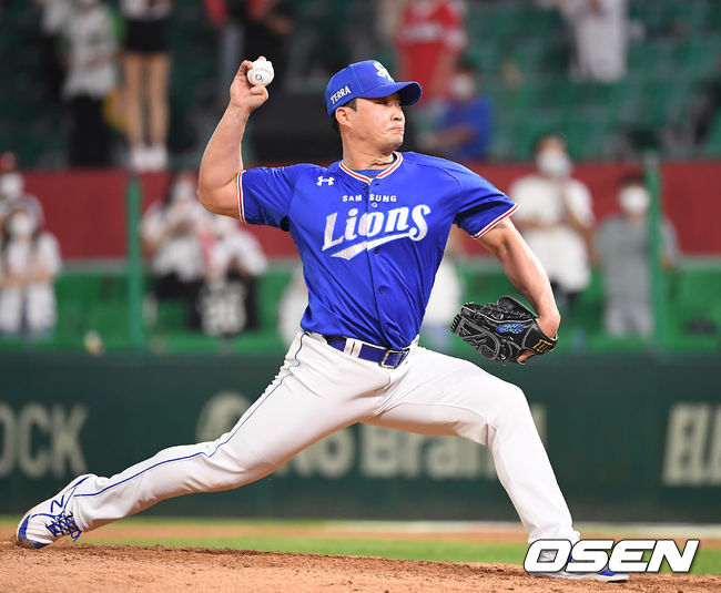 1일 오후 인천SSG 랜더스필드에서 ‘2021 신한은행 SOL KBO리그’ SSG 랜더스와 삼성 라이온즈의 경기가 열렸다.연장 10회말 삼성 오승환이 역투하고 있다. 2021.07.01/youngrae@osen.co.kr