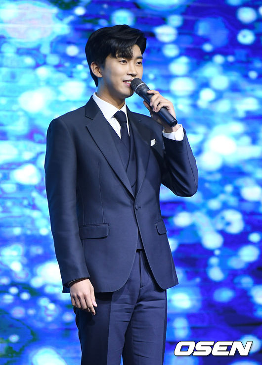 15일 오후 서울 여의도동 글래드호텔에서 ‘2020 MTN 방송광고 페스티벌’이 열렸다. 가수 임영웅이 축하무대를 선보이고 있다. youngrae@osen.co.kr