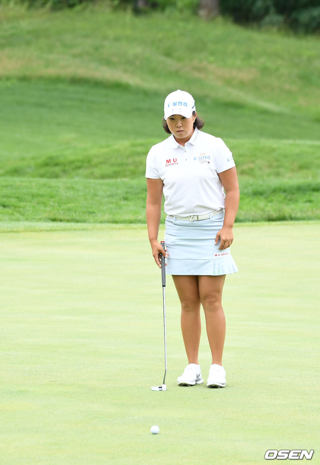 김해림이 18번홀 퍼팅을 준비하고 있다. 2021.07.02 /cej@osen.co.kr