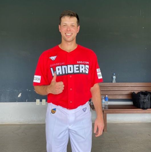 [사진] SSG 랜더스 새 외국인 투수 샘 가빌리오(31)가 KBO 리그 데뷔전을 치른다. / SSG 제공