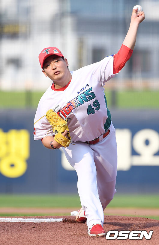 KIA 선발 김유신이 마운드 위에서 힘차게 공을 뿌리고 있다. 2021.06.05 / rumi@osen.co.kr