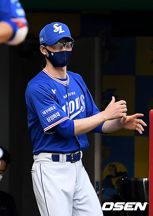 2회초 무사 1루 삼성 허삼영 감독이 사인을 내고 있다. 2021.06.30/youngrae@osen.co.kr 