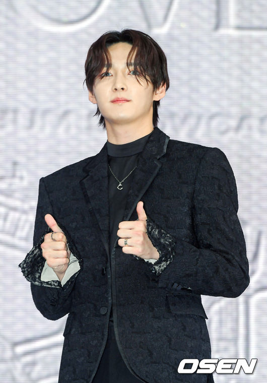 5일 오후 서울 광진구 광장동 예스24라이브홀에서 그룹 SF9의 미니 9집 '턴 오버' 쇼케이스가 진행됐다.SF9의 미니 9집 '턴 오버'는 2020년부터 전개하고 있는 SF9 세계관 시리즈 '글로리'의 마지막 앨범이다. SF9 주호가 포즈를 취하고 있다. 21.07.05 / soul1014@osen.co.kr