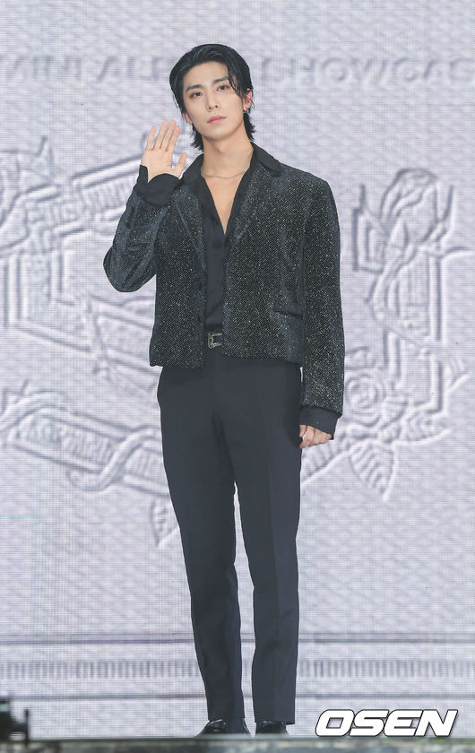 5일 오후 서울 광진구 광장동 예스24라이브홀에서 그룹 SF9의 미니 9집 '턴 오버' 쇼케이스가 진행됐다.SF9의 미니 9집 '턴 오버'는 2020년부터 전개하고 있는 SF9 세계관 시리즈 '글로리'의 마지막 앨범이다. SF9 휘영이 포즈를 취하고 있다. 21.07.05 / soul1014@osen.co.kr