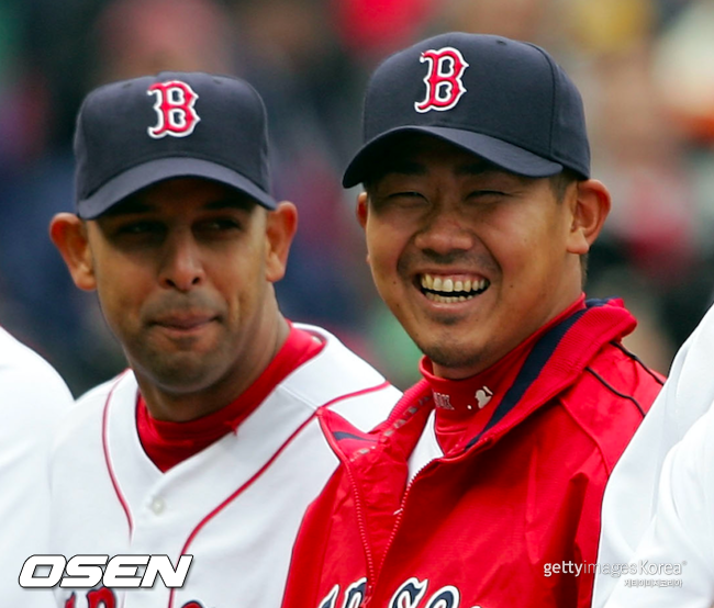 [사진] 2007년 보스턴 시절 알렉스 코라와 마쓰자카 다이스케(오른쪽) 2007.04.11 ⓒGettyimages(무단전재 및 재배포 금지)