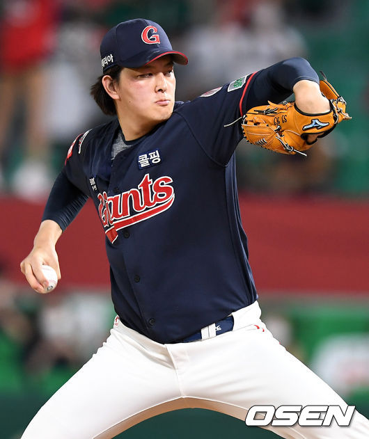 9회말 마운드에 오른 롯데 투수 김원중이 힘차게 공을 뿌리고 있다. 2021.07.02 / dreamer@osen.co.kr