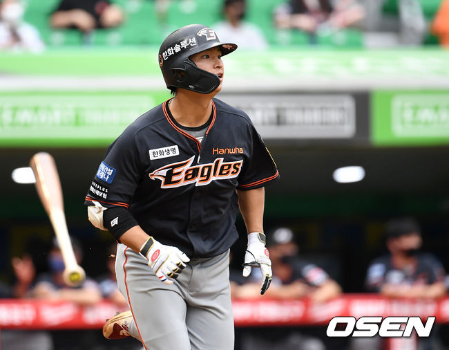11일 오후 인천 SSG 랜더스필드에서 SSG 랜더스와 한화 이글스의 경기가 열렸다.2회초 1사 1루에서 한화 최인호가 우월 투런 홈런을 치고 있다. 2021.07.11 /sunday@osen.co.kr