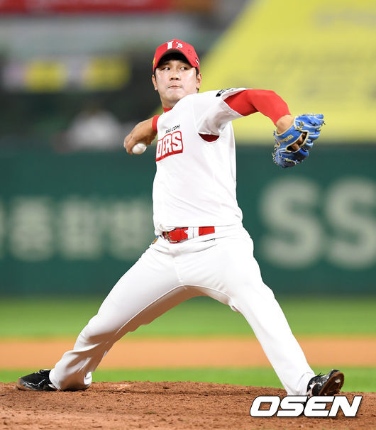 9회초 무사에서 SSG 서진용이 역투하고 있다. 2021.06.23 /sunday@osen.co.kr