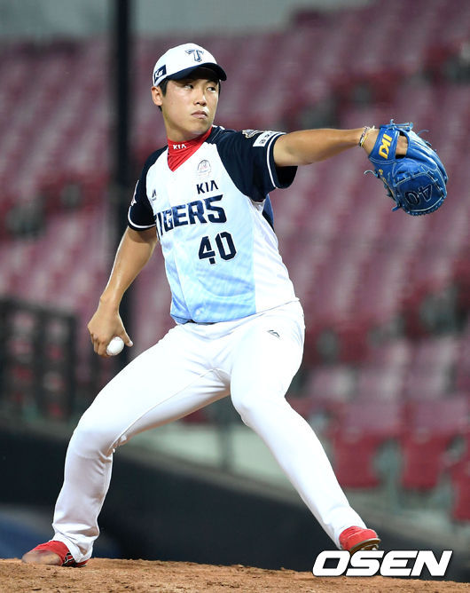 KIA 유승철이 역투하고 있다./sunday@osen.co.kr