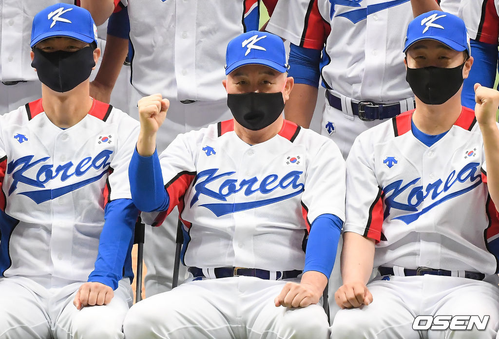 이날 훈련에 앞서 야구대표팀 김경문 감독이 포즈를 취하고 있다. 21.07.17 / soul1014@osen.co.kr