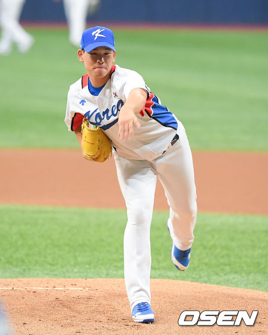 김진욱이 수비훈련을 하고 있다. 21.07.17 / soul1014@osen.co.kr