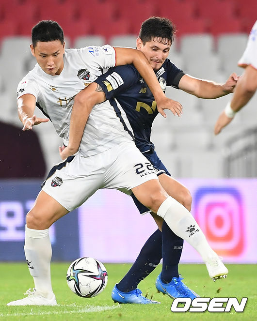 19일 오후 서울 잠실올림픽주경기장에서 ‘하나원큐 K리그2 2021' 21라운드 서울 이랜드 FC와 김천상무의 경기가 열렸다. 2021.07.19 /ksl0919@osen.co.kr