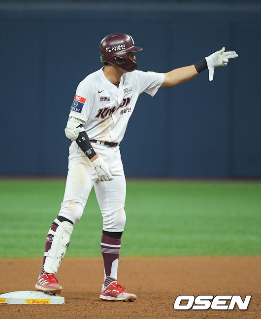 6회말 무사 1루 키움 이정후가 1타점 적시 2루타를 날리고 세리머니를 하고 있다. 21.06.30 / soul1014@osen.co.kr