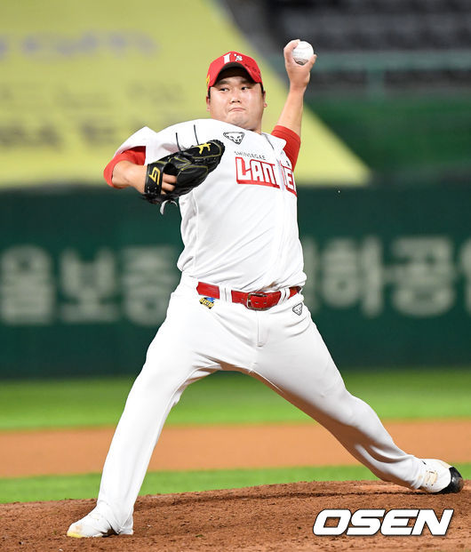 8회초 무사에서 SSG 김태훈이 역투하고 있다. 2021.07.09 /sunday@osen.co.kr