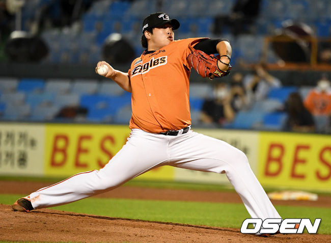 6회초 마운드에 오른 한화 투수 윤호솔이 힘차게 공을 뿌리고 있다. 21.06.18 / dreamer@osen.co.kr