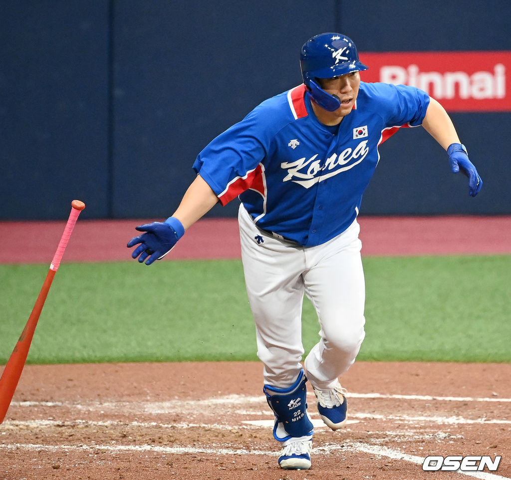 5회초 1사 주자 만루 대표팀 김현수가 우익수 앞 선취 1타점 적시타를 날리고 있다. 2021.07.25 / rumi@osen.co.kr