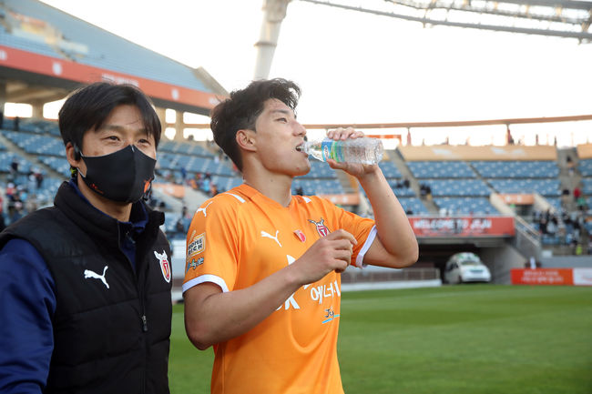 제주월드컵경기장/ K리그1/ 제주유나이티드 vs 수원삼성블루윙즈/ 경기종료/ 제주 승리/ 제주 주민규/ 삼다수 음수/ 사진 윤경식