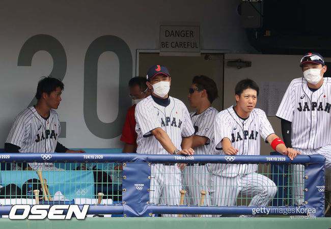 [사진] 이나바 아쓰노리 감독(가운데) 2021.07.28 ⓒGettyimages(무단전재 및 재배포 금지)