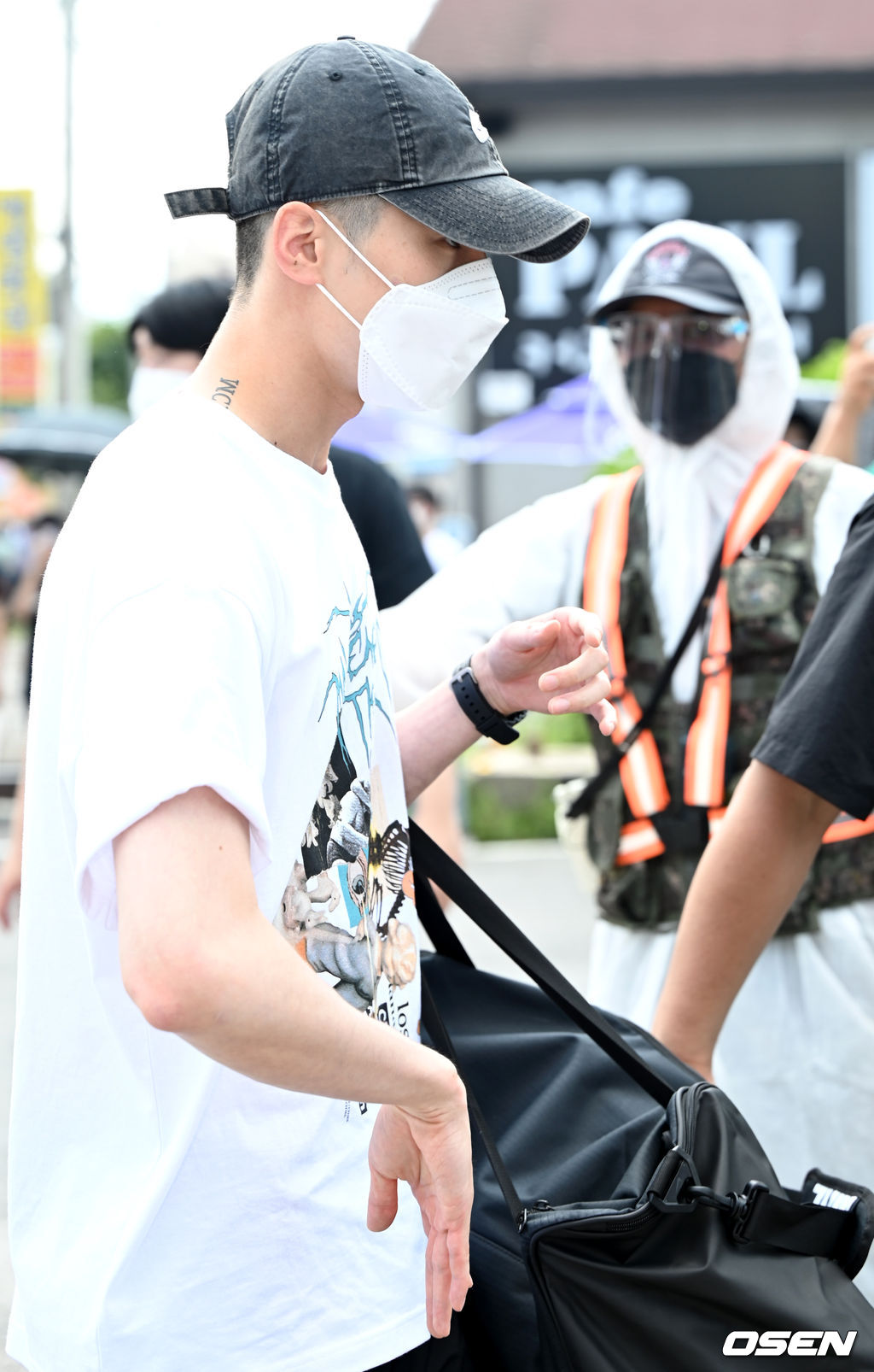 빅톤 한승우가 입소대로 향하고 있다. 2021.07.28 / dreamer@osen.co.kr