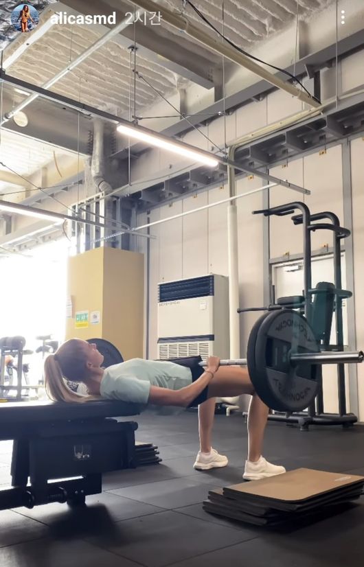 [사진] 2020 도쿄 올림픽에 참가한 독일 여자 육상 대표팀의 알리샤 슈미트는 29일 자신의 훈련 과정을 공개했다. / 알리샤 슈미트 인스타그램