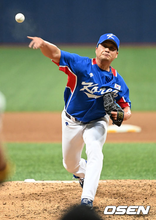 김경문 감독이 이끄는 한국 야구대표팀이 23일 서울 고척스카이돔에서 열린 신한은행 SOL 야구 국가대표팀 평가전 상무와의 첫 경기서 9-0으로 승리했다. 9회말 대표팀 오승환이 역투하고 있다. 2021.07.23 /jpnews@osen.co.kr