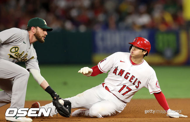 [사진] 오타니가 5회 2루 도루를 성공하고 있다. 2021.07.30 ⓒGettyimages(무단전재 및 재배포 금지)