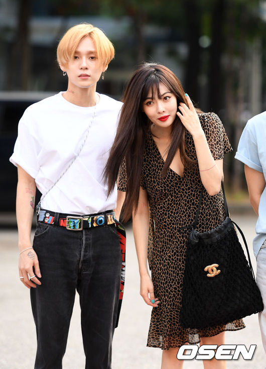 그룹 트리플H 이던과 현아가 리허설 장소로 이동하고 있다./sunday@osen.co.kr