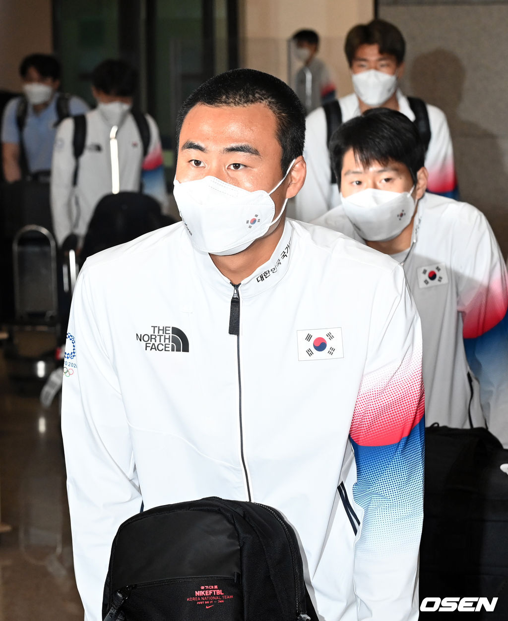 남자 축구대표팀 박지수가 입국장을 나서고 있다. 2021.08.02 /cej@osen.co.kr