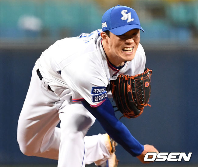 21일 오후 대구 삼성라이온즈파크에서 ‘2021 신한은행 SOL KBO리그’ 삼성 라이온즈와 SSG 랜더스의 경기가 열렸다.8회초 마운드에 오른 삼성 투수 장필준이 힘차게 공을 뿌리고 있다. / dreamer@osen.co.kr