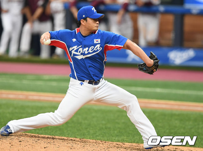 김경문 감독이 이끄는 2020 도쿄 올림픽 야구 국가대표팀이 25일 오후 서울 고척스카이돔에서 키움 히어로즈와 평가전을 가졌다. 9회말 대표팀 오승환이 역투하고 있다. 2021.07.25 /youngrae@osen.co.kr