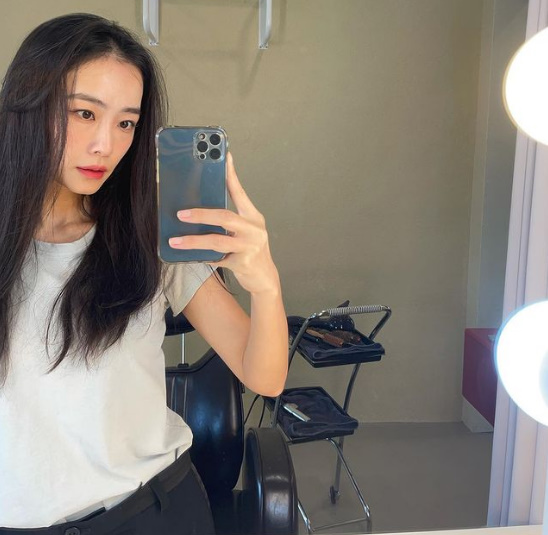 홍수현 SNS