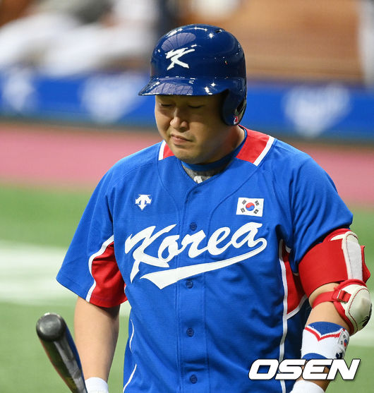 김경문 감독이 이끄는 2020 도쿄 올림픽 야구 국가대표팀이 25일 오후 서울 고척스카이돔에서 키움 히어로즈와 평가전을 가졌다. 1회말 대표팀 양의지가 삼진에 아쉬워하고 있다. 2021.07.25 /jpnews@osen.co.kr