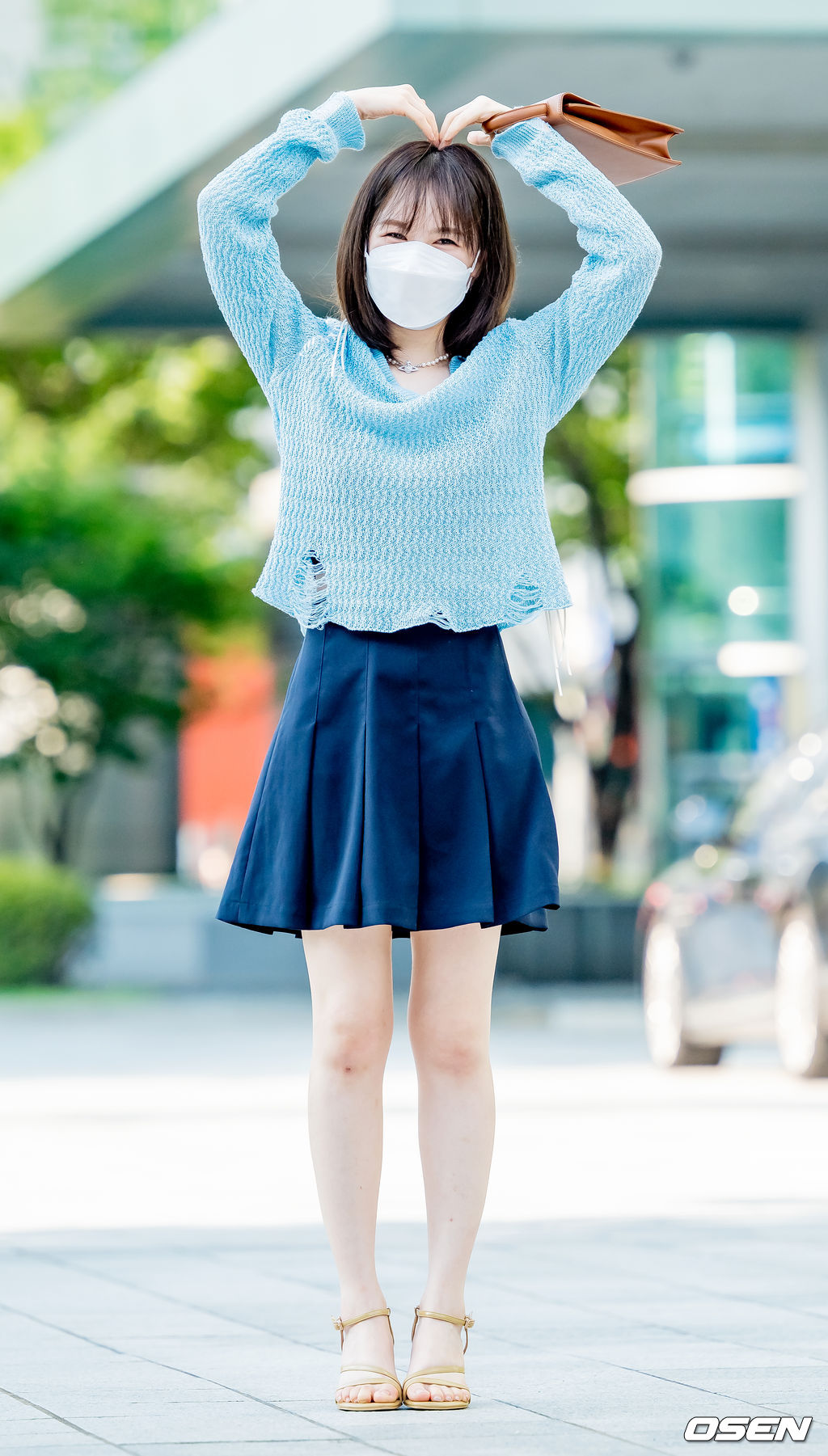 5일 오후 그룹 레드벨벳(Red Velvet)의 웬디가 SBS 라디오 파워FM '웬디의 영스트리트' 방송 녹화 참석 차 서울 양천구 SBS 목동 사옥으로 들어서고 있다.레드벨벳 웬디가 사옥으로 들어서며 취재진을 향해 다가오고 있다. .21.08.05 /rumi@osen.co.kr