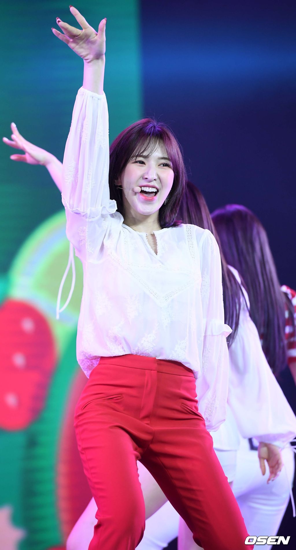 걸그룹 레드벨벳 웬디가 화려한 무대를 펼치고 있다./rumi@osen.co.kr