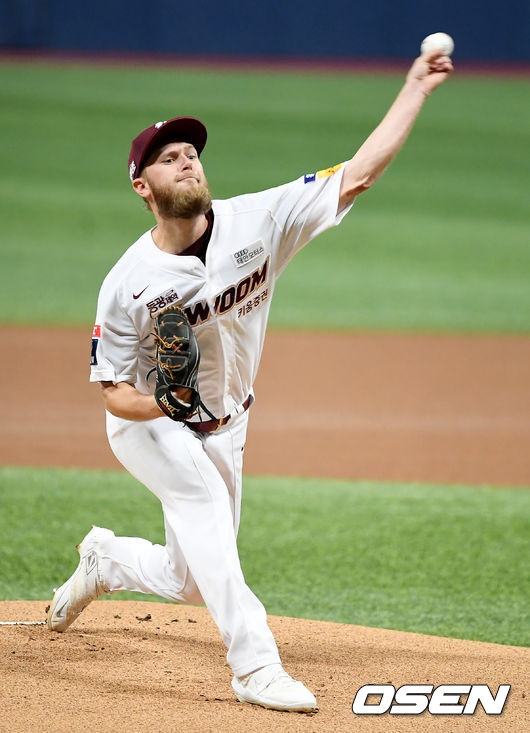 1회초 키움 요키시가 역투하고 있다. 2021.07.08/youngrae@osen.co.kr