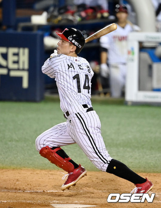 5회말 무사 LG 서건창이 내야 안타를 때려내고 있다. 2021.08.10/ youngrae@osen.co.kr