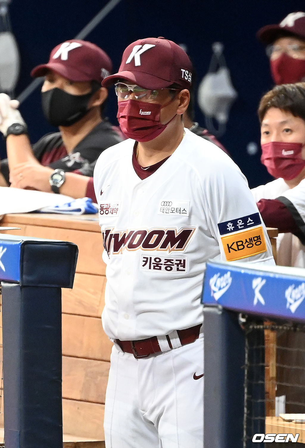 9회말 덕아웃에서 키움 홍원기 감독이 경기를 주시하고 있다. / rumi@osen.co.kr