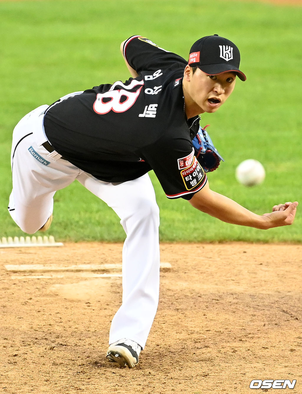 KT 엄상백이 역투하고 있다. 2021.08.07 / rumi@osen.co.kr