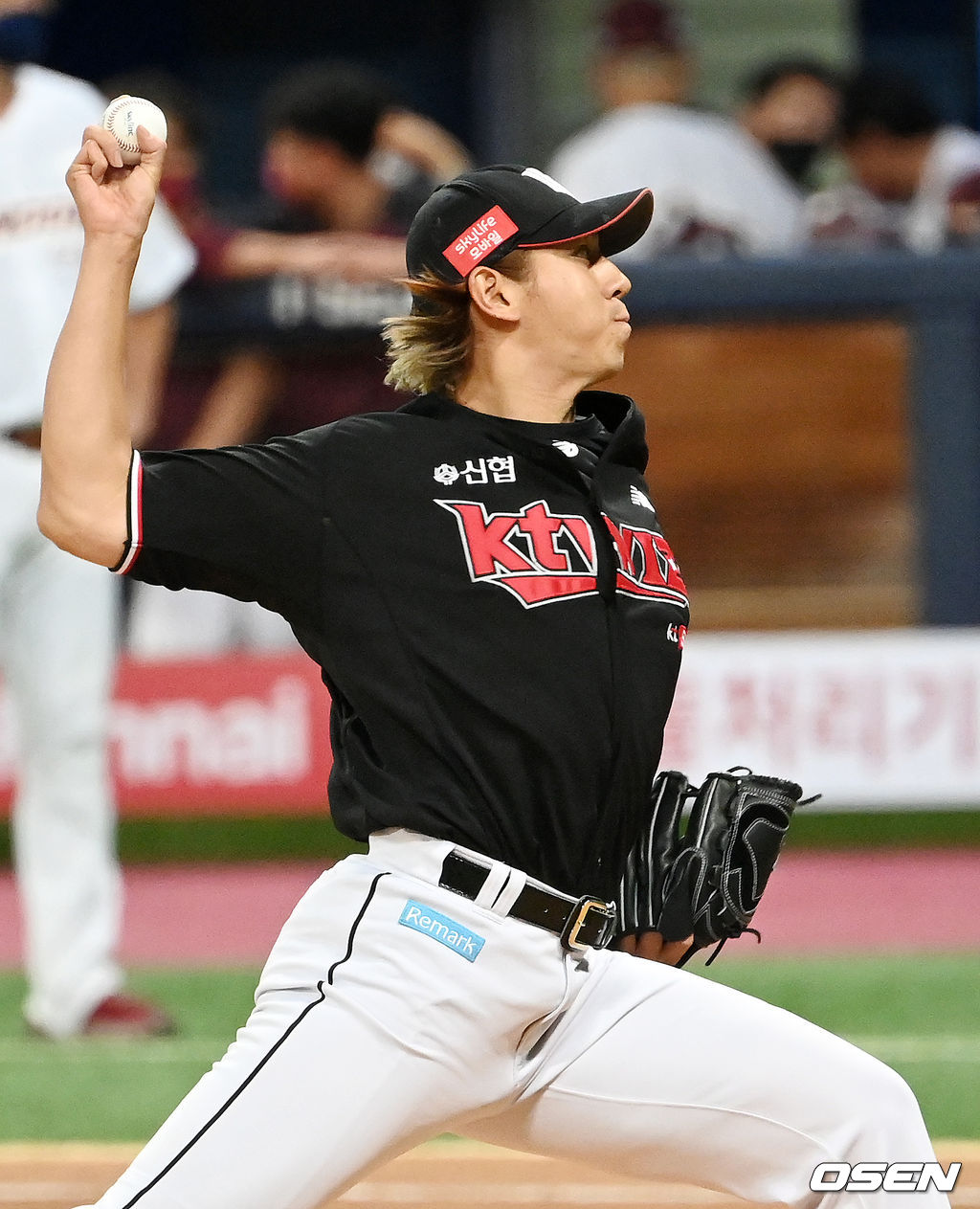 6회말 마운드에 오른 KT 이대은이 힘차게 공을 뿌리고 있다. 21.08.10/rumi@osen.co.kr