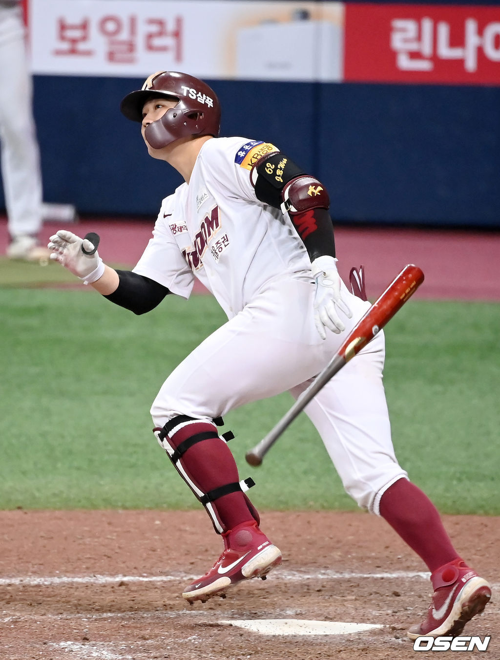 8회말 1사 1,3루 키움 전병우가 동점 적시 2루타를 때려내고 있다. 2021.08.12/ youngrae@osen.co.kr