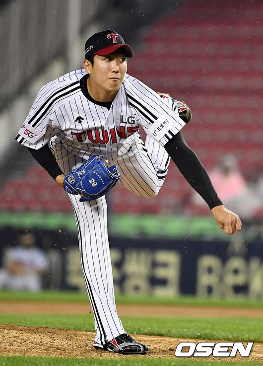 8회초 LG 손주영이 역투하고 있다. 2021.06.10/ youngrae@osen.co.kr