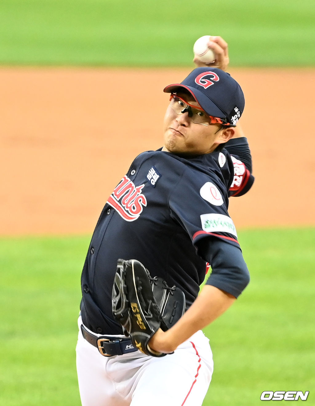 13일 오후 서울 잠실야구장에서 열린 ’2021 신한은행 SOL KBO 리그' LG 트윈스와 롯데 자이언츠의 경기, 1회초 무사에서 롯데 선발투수 박세웅이 역투하고 있다. 2021.08.13 /sunday@osen.co.kr